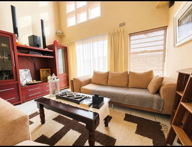2 BEDROOM TOWNHOUSE FOR SALE IN NEW REDRUTH